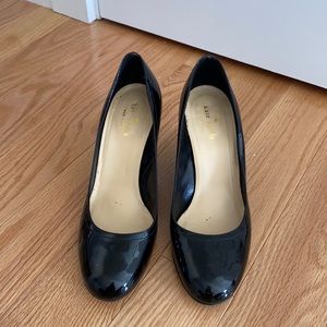Kate Spade black patent leather wedges